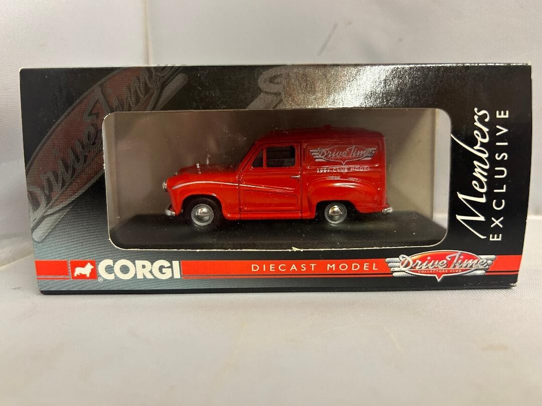 CORGI LLEDO VANGUARDS AUSTIN A35 VAN MEMBERS DRIVE TIME EXCLUSIVE MODEL RED