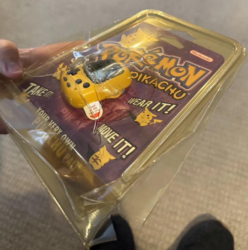 Nintendo Pokemon Pikachu Virtual Amarillo Pocket Pal 1998 RARO Nuevo Caja Abierta Foto 3 de 4