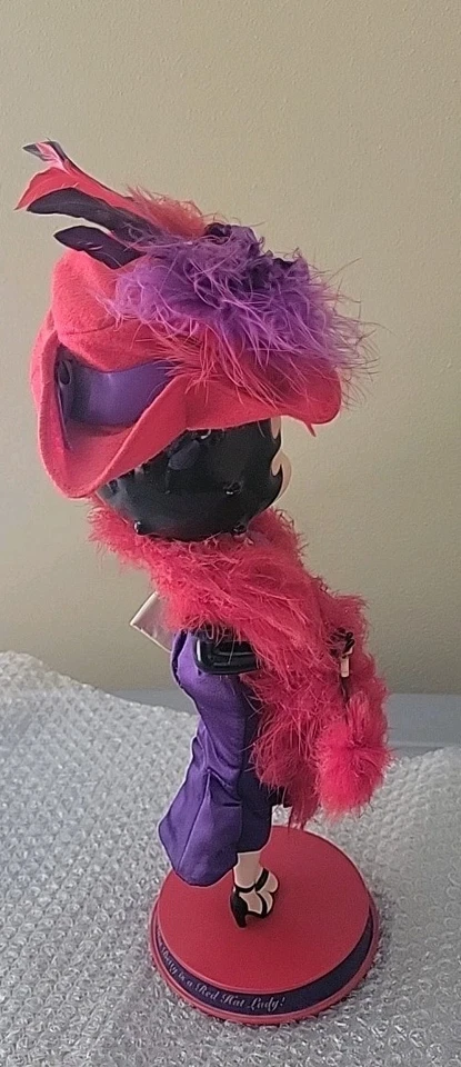 Muñeca de porcelana Betty Boop RED HOT BETTY IS A RED HAT LADY 13" de Danbury como nueva Foto 4 de 4