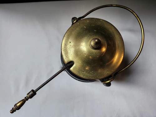 Quemador de alcohol/calentador de hervidor de agua de hierro fundido vintage con tapa y mango de latón + varilla de agitación  - Imagen 9 de 23