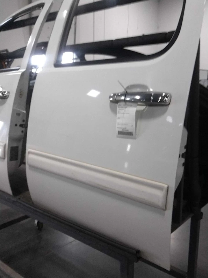 Conjunto de puerta trasera izquierda usado lado trasero se adapta a: 2010 Gmc Yukon XL 1500 trasero izquierdo gr Foto 3 de 4