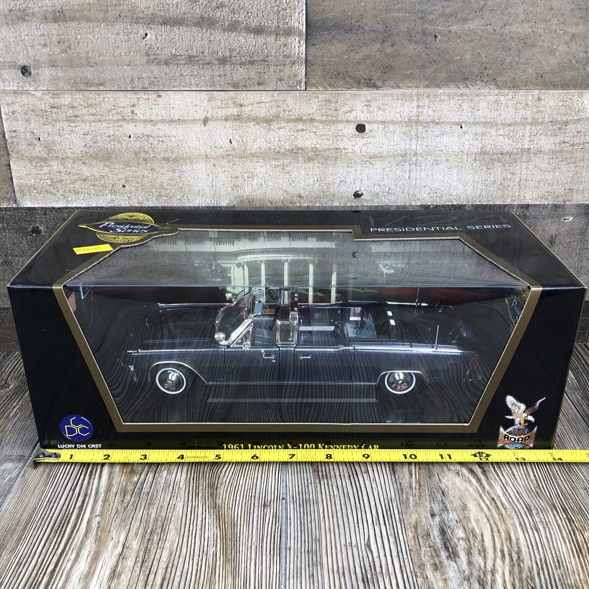 Road Signature Presidential Series 1961 Lincoln X-100 Kennedy Car