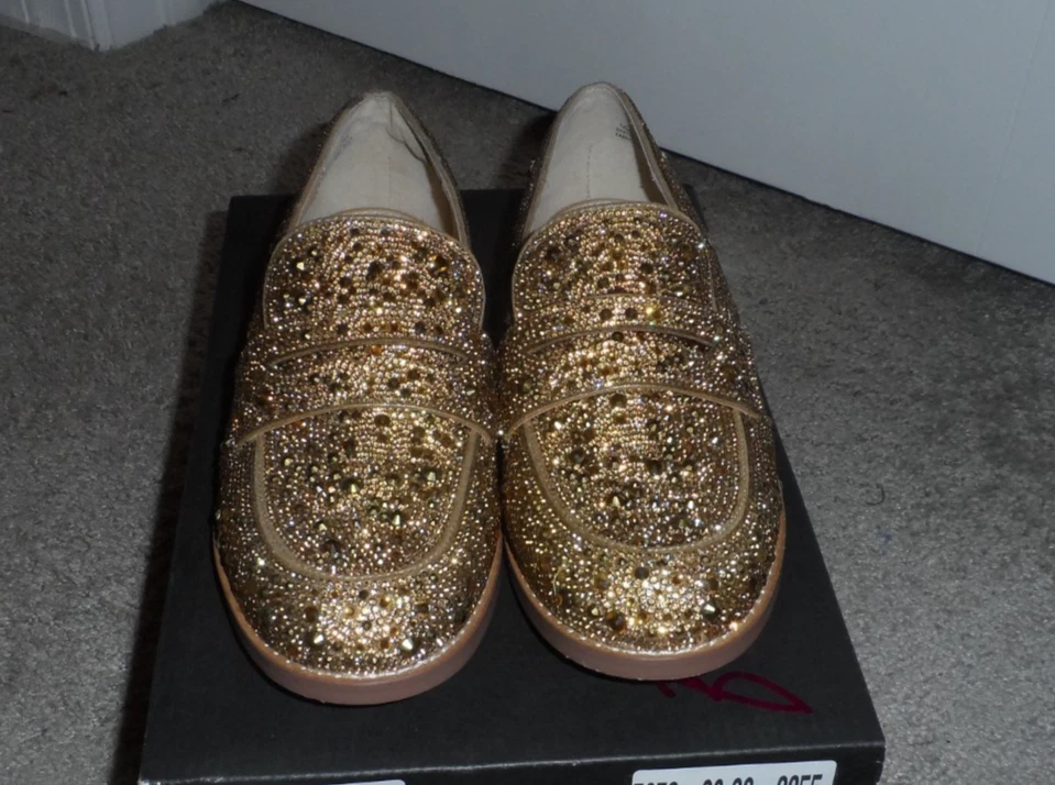 Cool Betsey Johnson Talla 7 Dorado Metálico Joyas Mocasines Sin Cordones Mujer Nuevo en Caja Foto 3 de 4