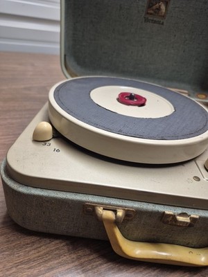 Vintage RCA Victor Victrola Portable Record Player Turntable 9-EMP