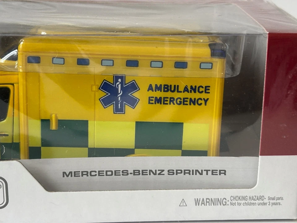 1 Mercedes-Benz Sprinter Ambulance Model Toy Car Diecast Yellow 1:48 Kinsmart - Image 4 of 4