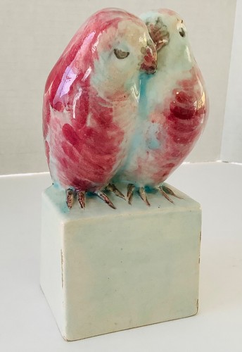 Love Birds on Pedestal 6” Glazed Ceramic Figurine Signed - Picture 3 of 13