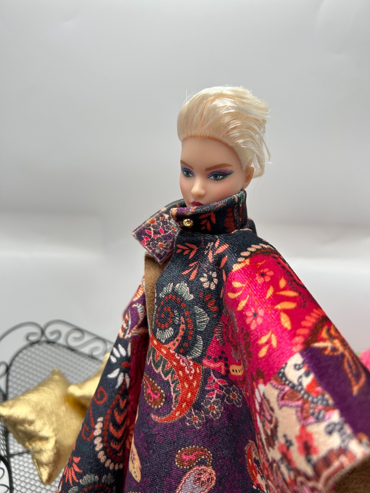 Ensemble tailleur cape noir pour poupée Barbie Model Muse - 2