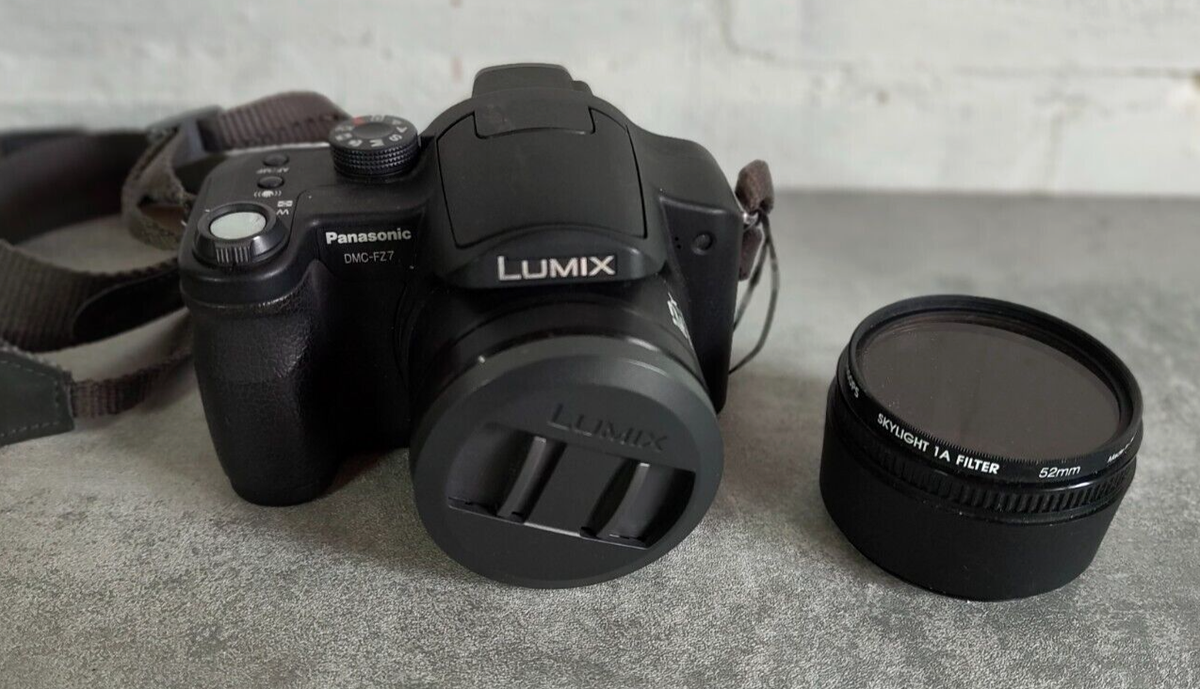 Panasonic LUMIX DMC-FZ7 6.0MP Digital Camera - Black for sale