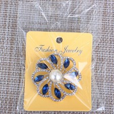 Fashion Delicate Pearl Flower Brooch Women's Luxury Wedding Brooch Pin