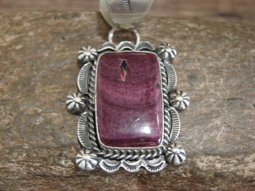 Native American Sterling Silver & Purple Spiny Oyster Pendant Signed Dawes - Picture 2 of 6