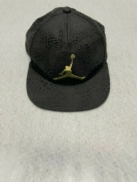 Jordan cap top black gold