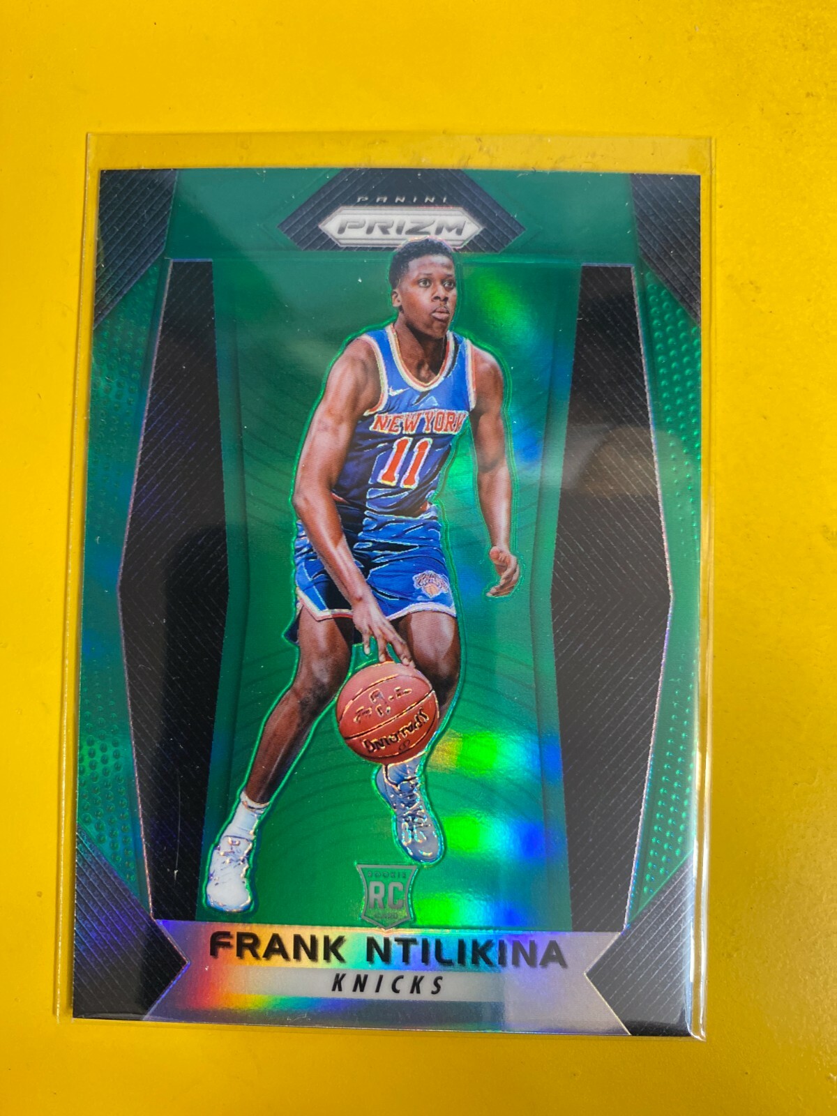 D60822  2017-18 Panini Prizm Prizms Green #275 Frank Ntilikina ROOKIE