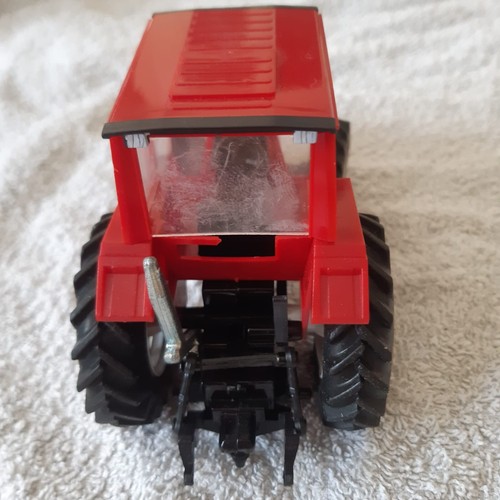1 Britain Model Tractor Used - Volvo BM Valmet (red) Scale 1:32 - Picture 2 of 10