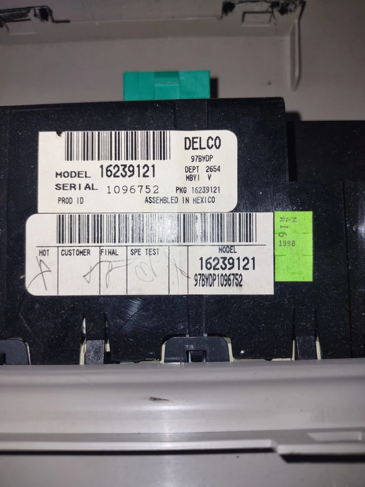 1999 PONTIAC MONTANA CONTROLE ESTÉREO RÁDIO TRASEIRO USADO PELO FABRICANTE DE EQUIPAMENTO ORIGINAL Delco 16239121 - Imagem 3 de 4