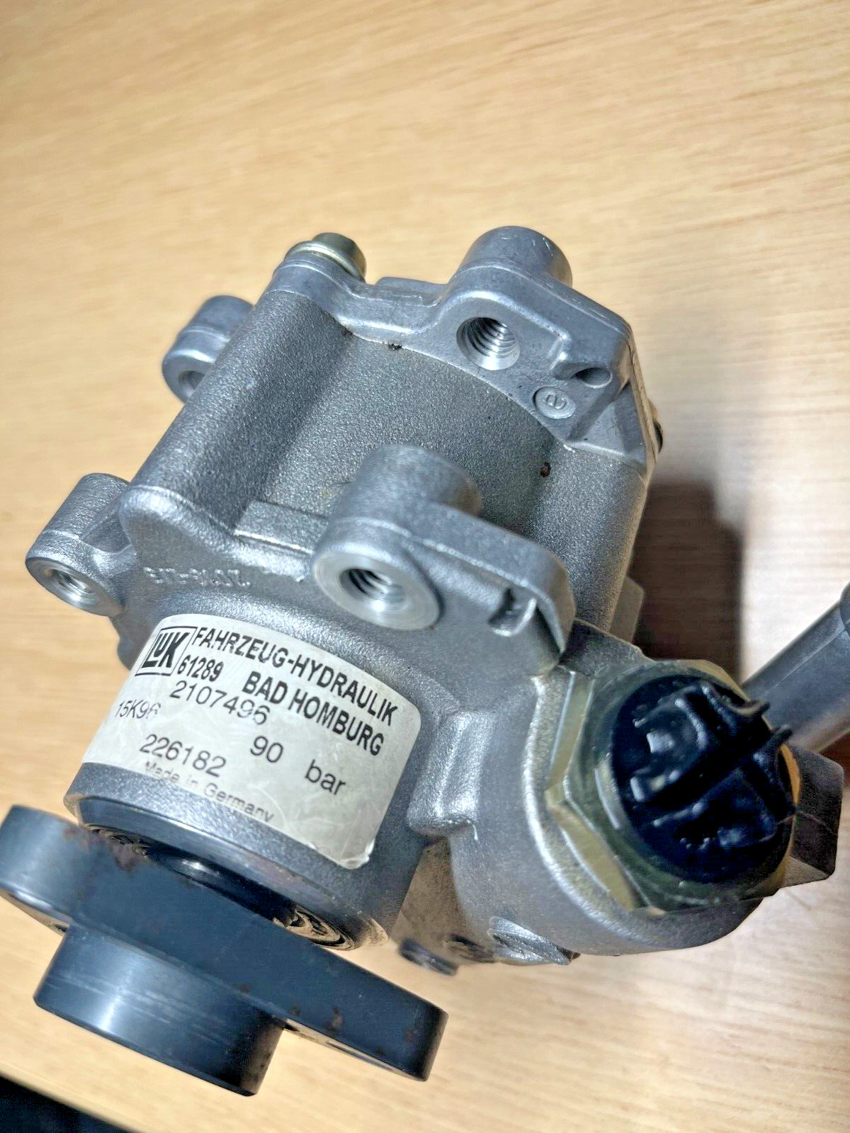 Lamborghini Diablo/Murci  Power Steering Pump Luk 004032364