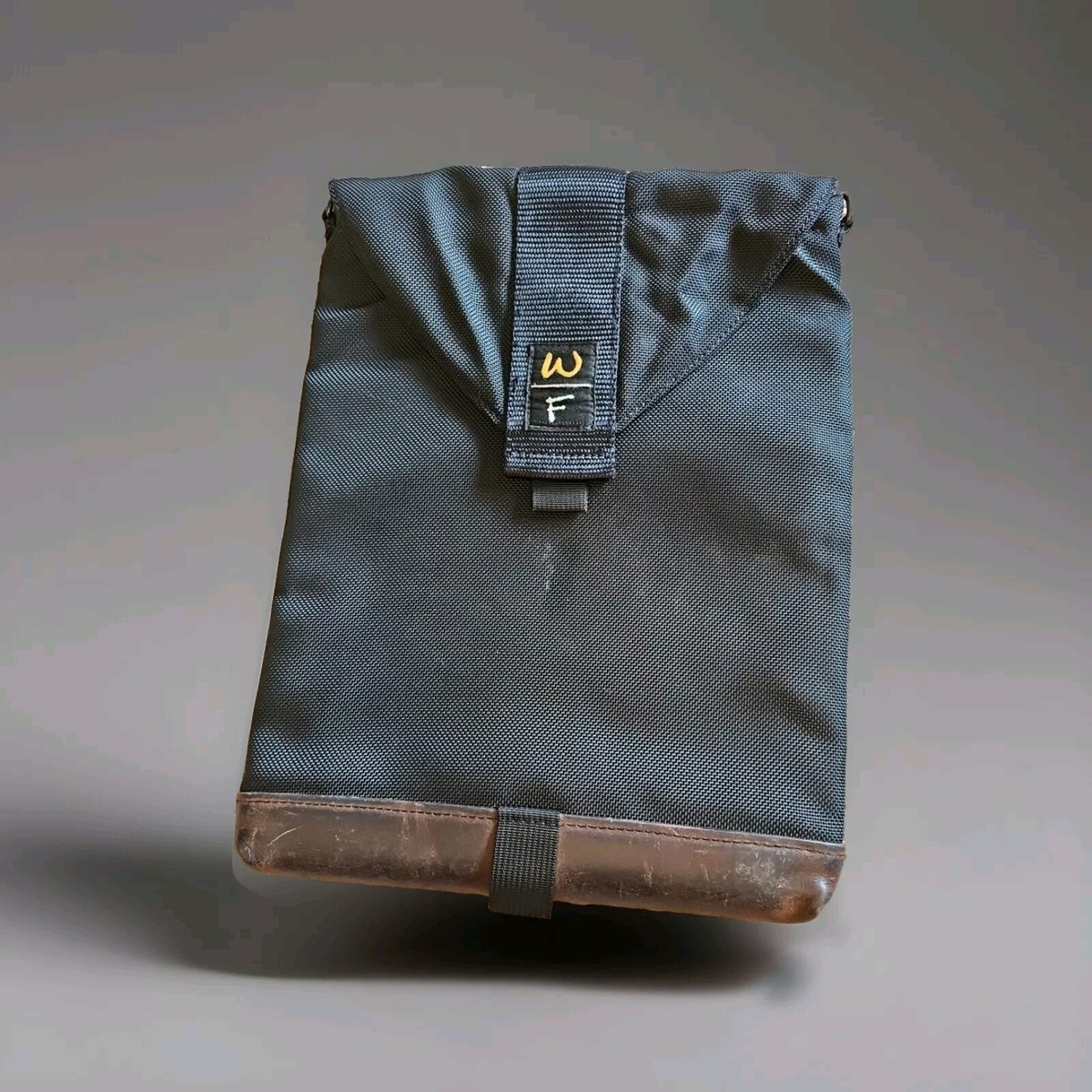 Waterfield Designs Ipad Pro Sling Case Waterfield Essential