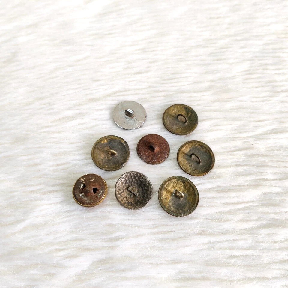 Antique Button Set 8 Pcs British War Metal Buttons BTN102 - Image 4 of 4