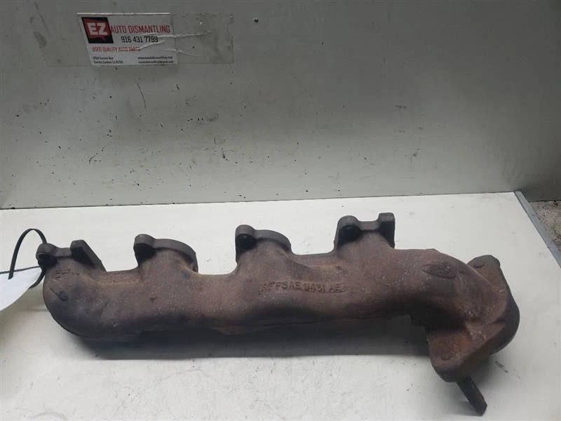 1995-2002, Ford Crown Victoria LX, colector de escape izquierdo del conductor, parte de parte: F5az-9431-A Foto 2 de 4