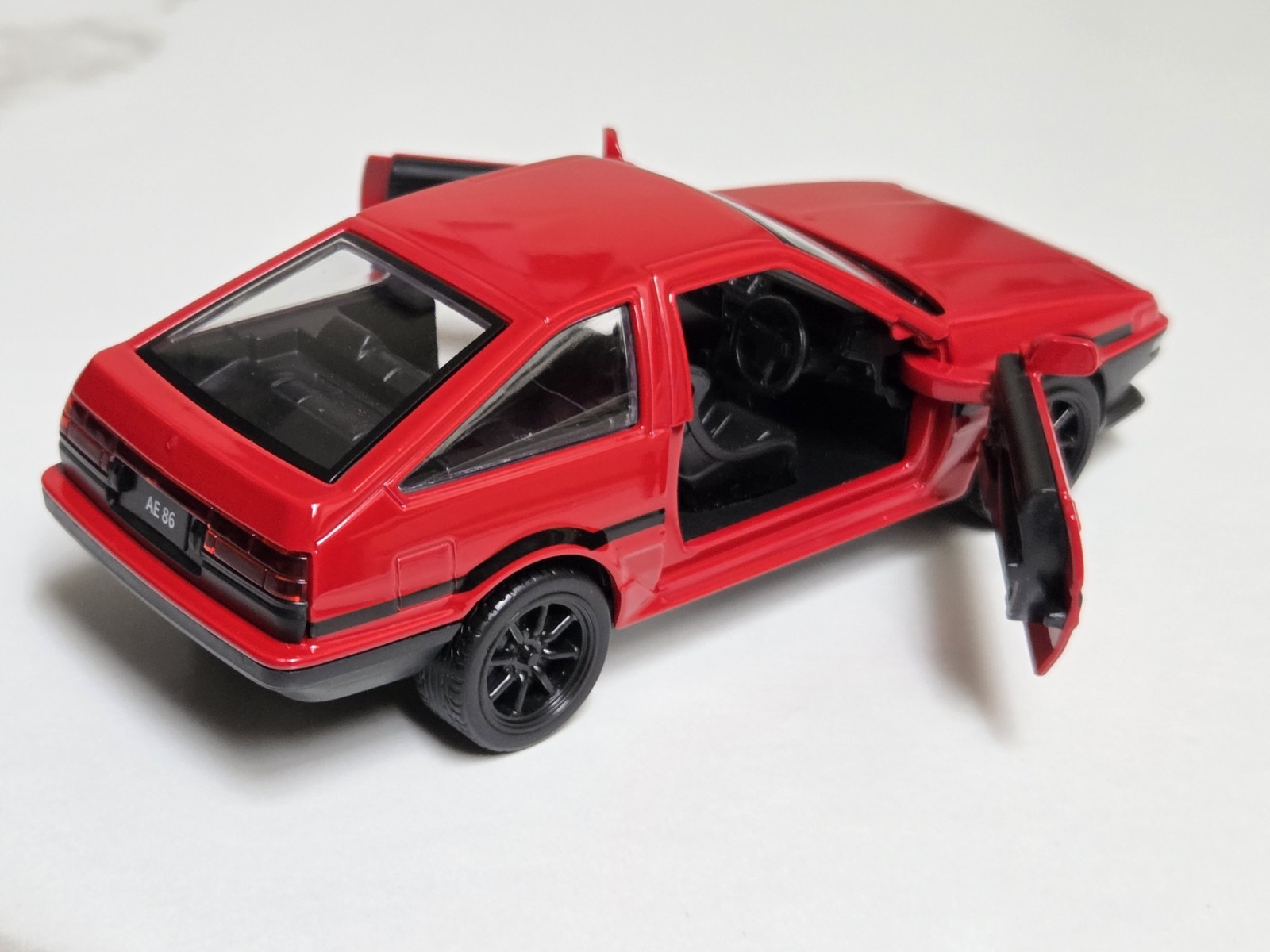 Red 1986 Toyota AE86 RHD 1:32 Friction Powered Model Car JDM