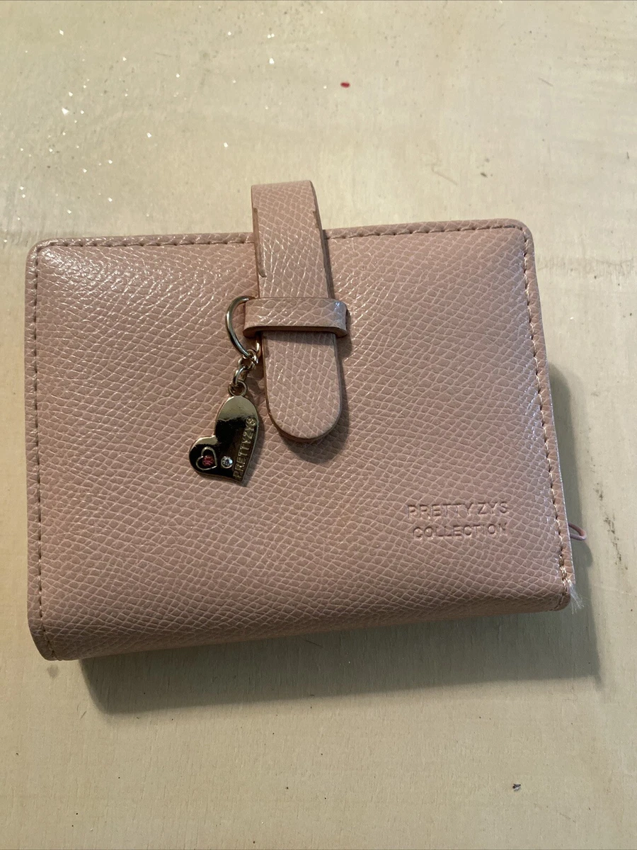 Womens Trifold Prettyzys Wallet