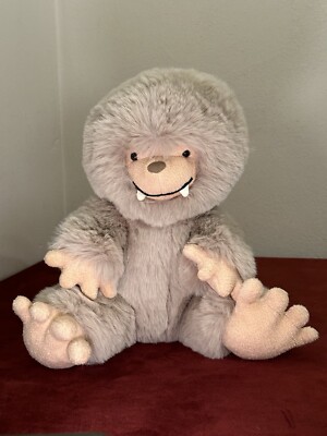 NEW Jellycat Bo Bigfoot BNWT Rare Retired Legendary Monster Mystical Creature