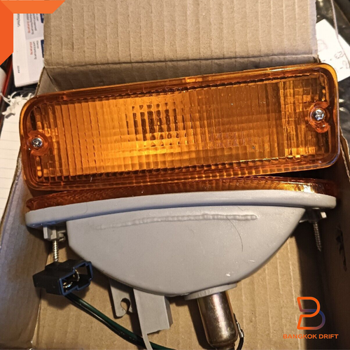 AMBER FRONT BUMPER SIGNAL LAMP LIGHT FOR TOYOTA PICKUP LN85 LN95 LN105 88-96 - Picture 4 of 9