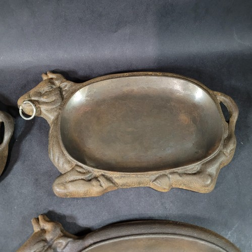 Vintage Cast Iron Bull Steak Warming Sizzler Plate Cattle S50 Taiwan Set of 4 - Picture 5 of 12