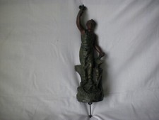 Dessus de pendule en régule, TRAVAIL, forgeron