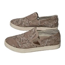 Olukai Women  s 8 Brown Slip On Sneakers Shoes  Pehuea Humu Lau Embroidered