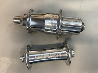 Chris King Nabensatz 36 Loch 100mm / 135mm Schnellspannachse Silber