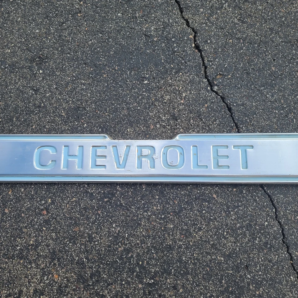 Chevrolet C10 C20 1975-1980 panel de moldura de puerta trasera estrecho de aluminio - pintado 1977 Foto 4 de 4