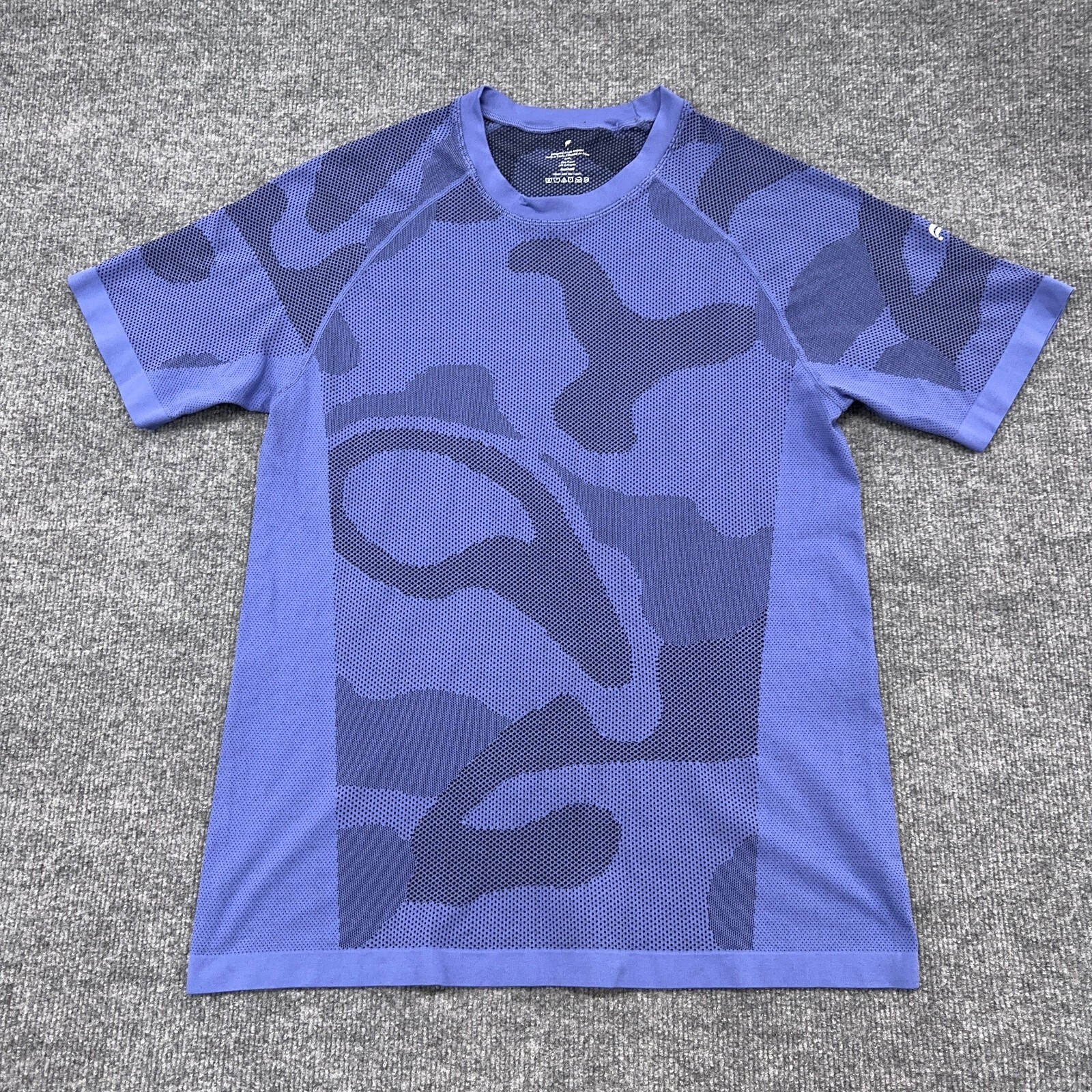 Fabletics T Shirt Mens L Large Camo The Training Day Tee Stretch Gym Train Run