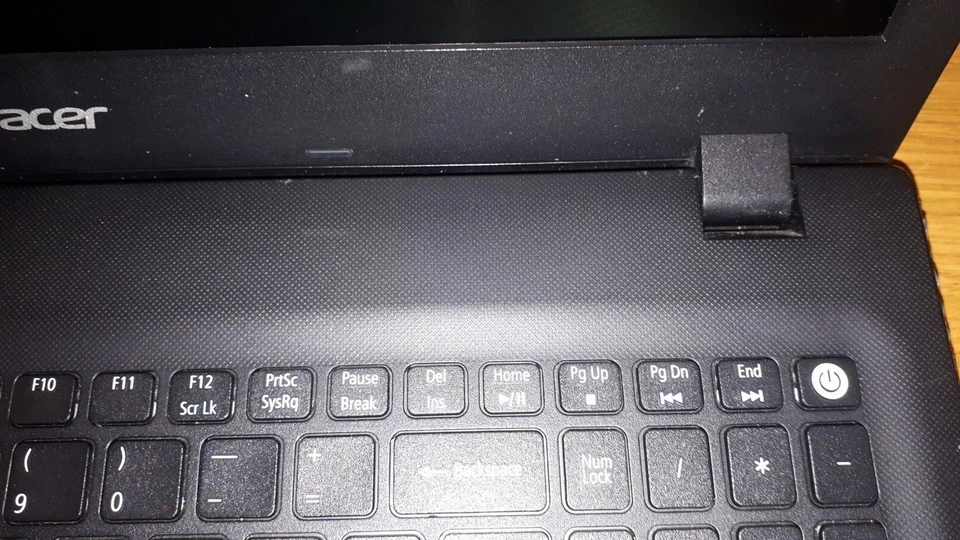 Acer Travelmate P257-M Intel Core i3 4th Gen 16GB 240GB SSD 15.6 inch Windows 10 - Image 3 of 4