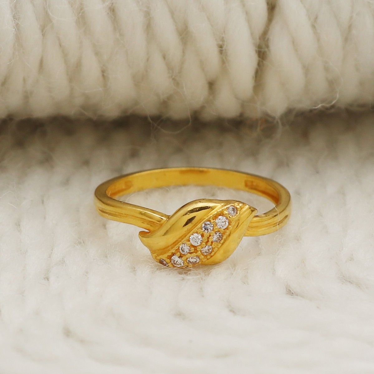 22k Yellow Gold zircon Ring Fine Gold Handmade Ring for unisex or