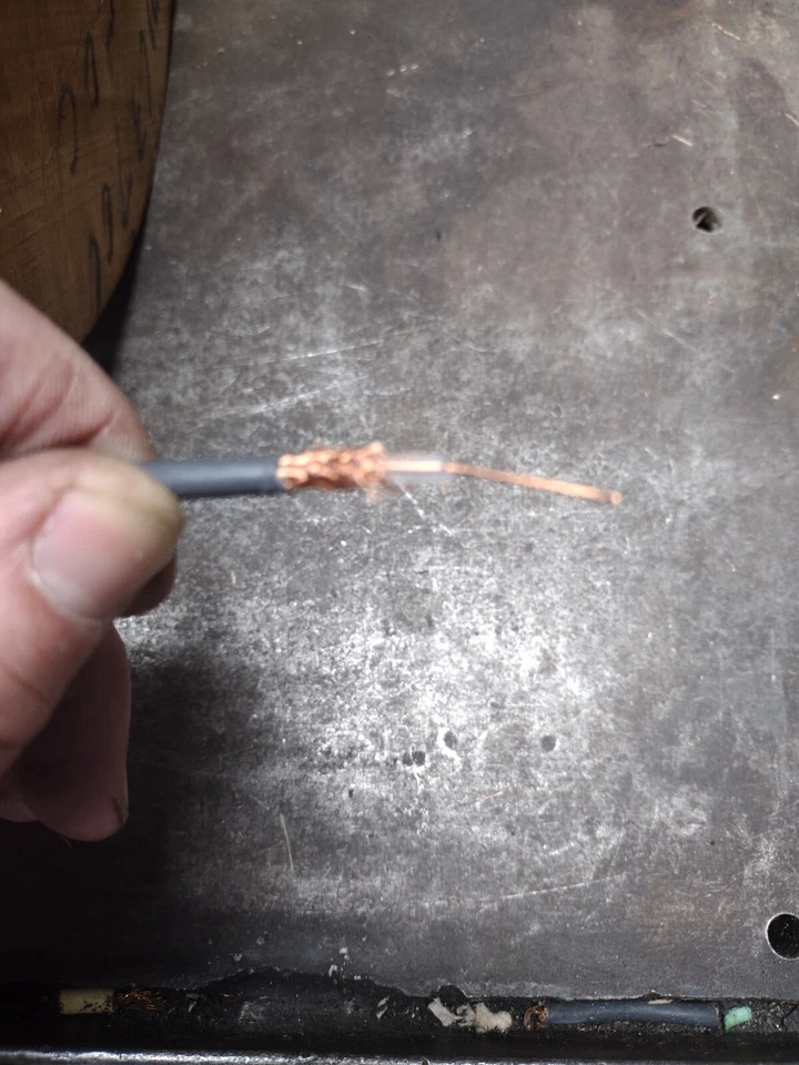 Cable de circuito limitado de alimentación Mohawk 20 AWG CL2P RG58/U ALTA TEMPERATURA 500' Foto 2 de 4