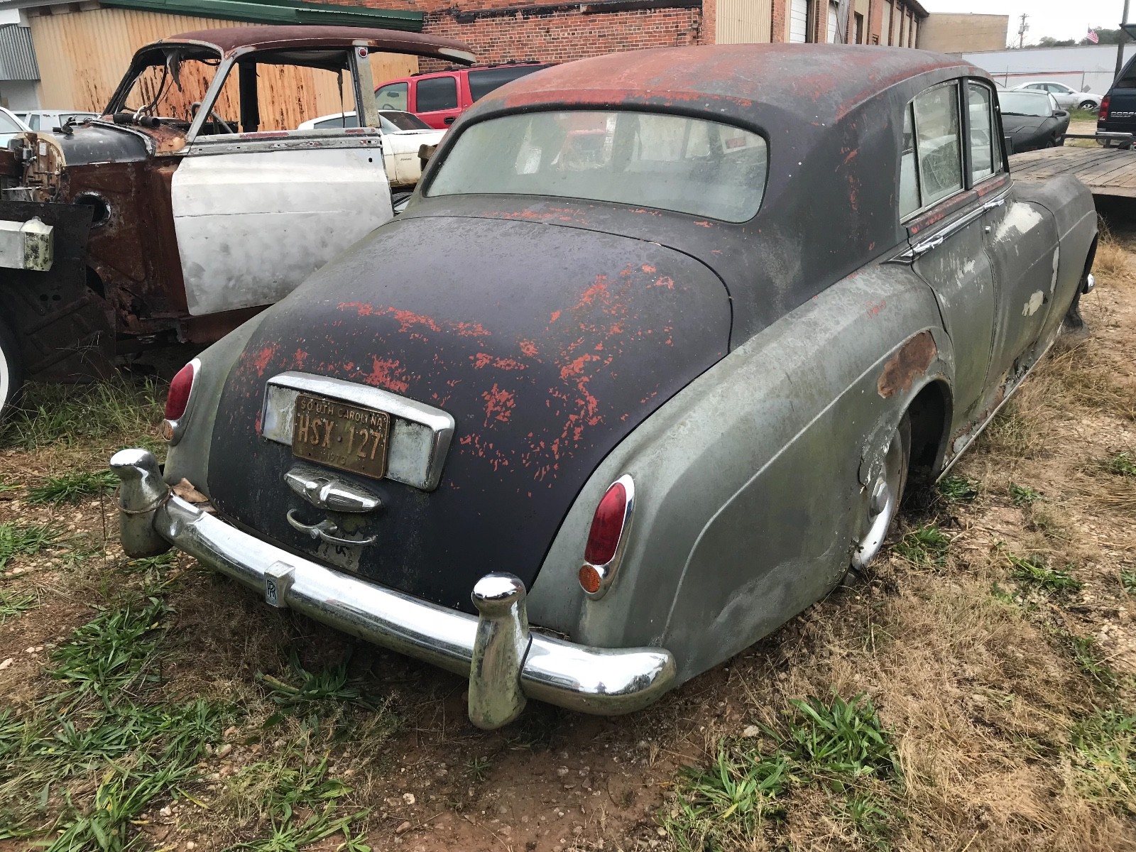 ROLLS ROYCE PHANTOM CLOUD BENTLEY LIGHT. THE WORLDS LARGEST USED PARTS INVENTORY