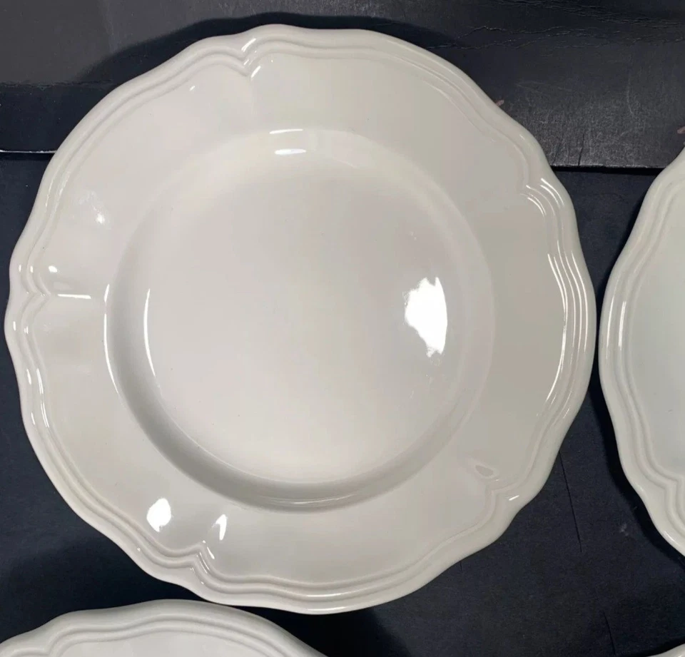 Federalist Ironstone 4 件套白色沙拉面包盘 4238 - 7 1/2 — 第 2/4 张图片