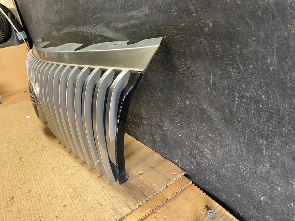 Parrilla superior delantera Mercury Mountaineer 2006 a 2010 OEM S3315 DG Foto 2 de 4