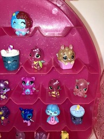 Hatchimals CollEGGtibles ** 30 Figures Lot W/ Pink Carrying Case