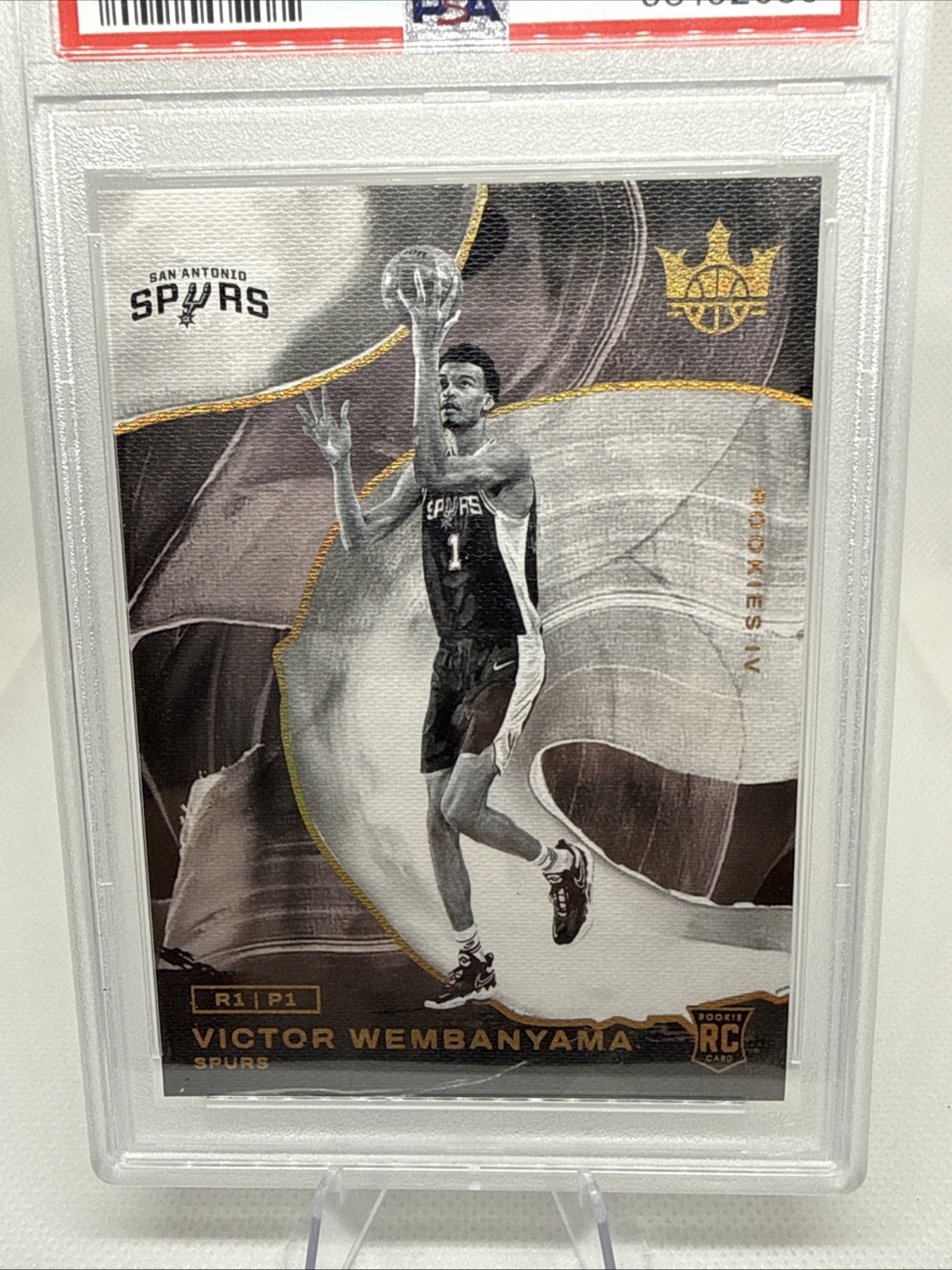2023-24 Panini Court Kings - Rookies IV Victor Wembanyama #172 (RC) PSA 9 view 3