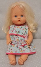 Bambola Famosa Nenuco 32 cm con vestitino