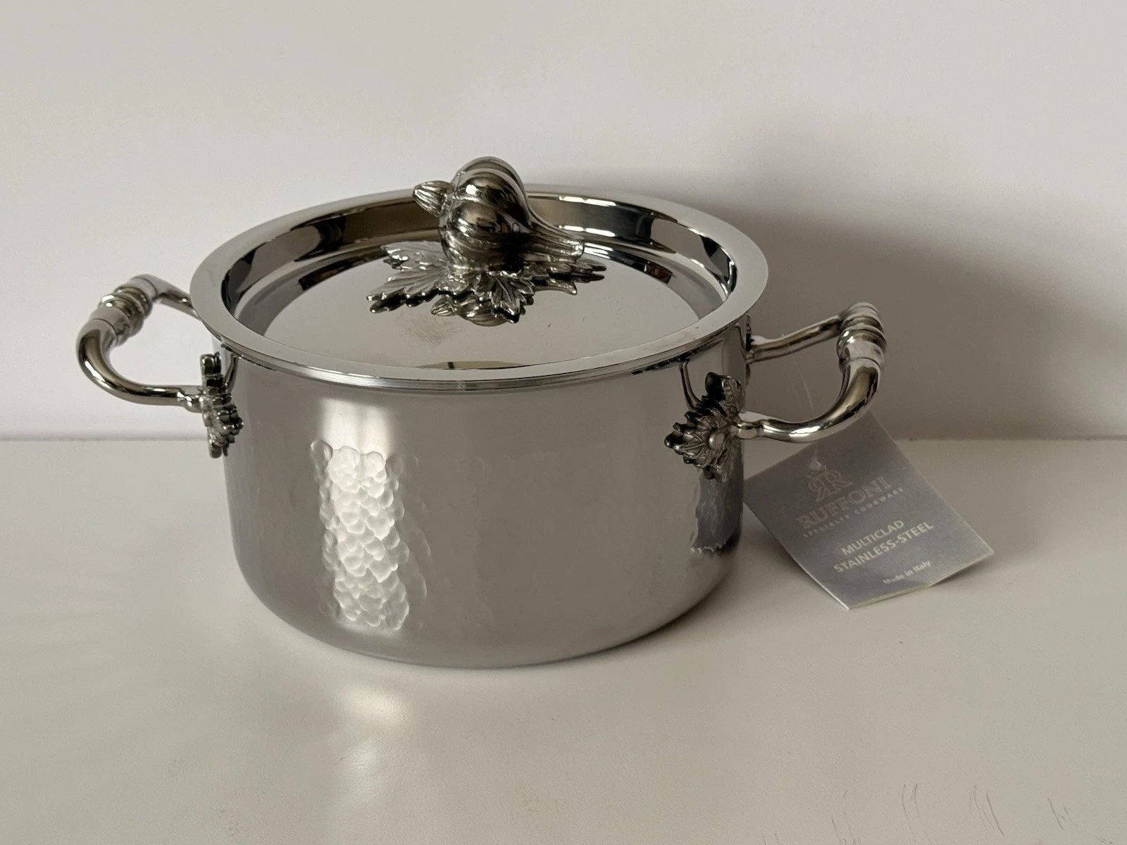 Ruffoni Historia 2 Qt Hammered Stainless Sauce Pot Garlic Finial New
Opens in a new window or tab