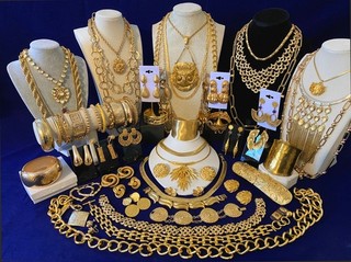 Vintage Now Bold Gold Tone Jewelry Lot BERRERA ACCESSOCRAFT TRIFARI MONET V