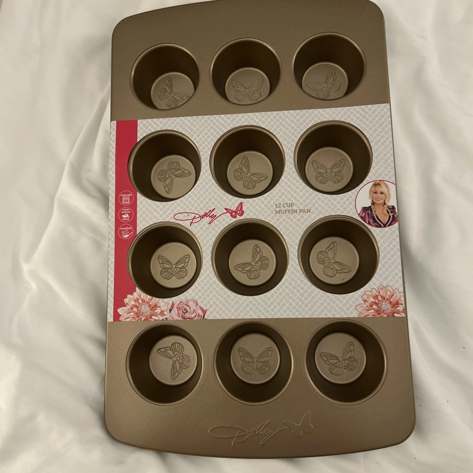 New Dolly Parton 12 Cup Muffin Pan Beautiful Butterfly 🦋 Design In Ea Cup 18x11