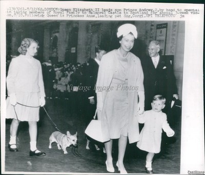 1962 Prince Andrew Queen Elizabeth Ii Balmoral Castle Wirephoto 6x8