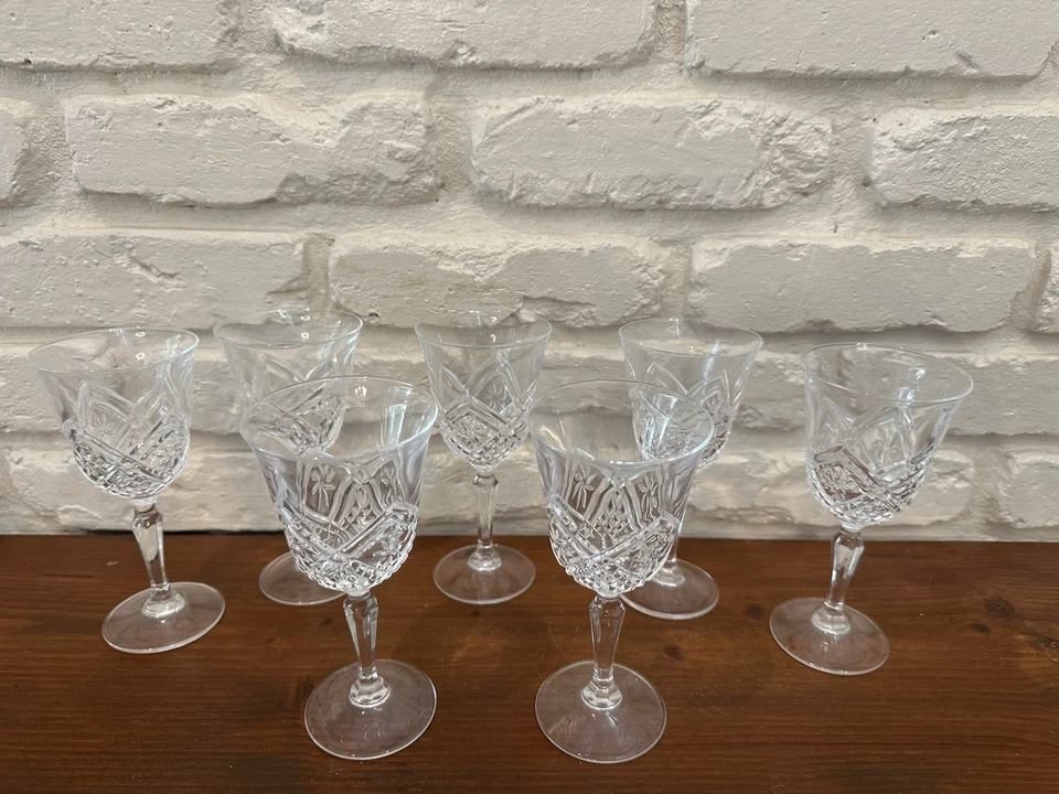 Altesse от Cristal D'Arques, 8 унций бокалы для вина, кубки для воды набор из 7 - Изображение 2 из 4