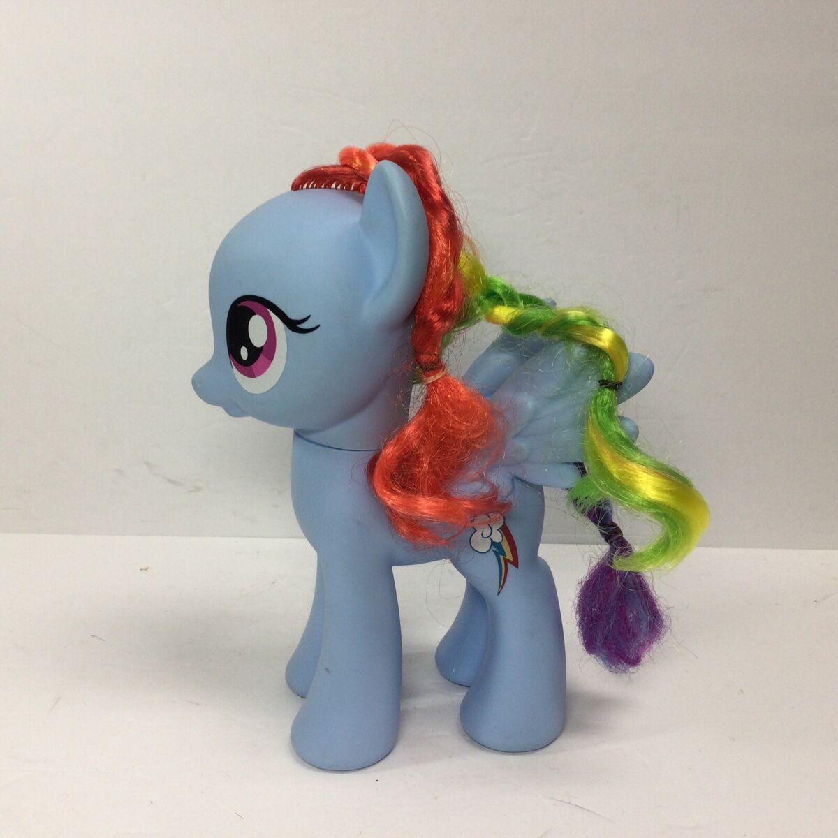 My Little Pony Rainbow Dash 9 Vinyl Art Figure