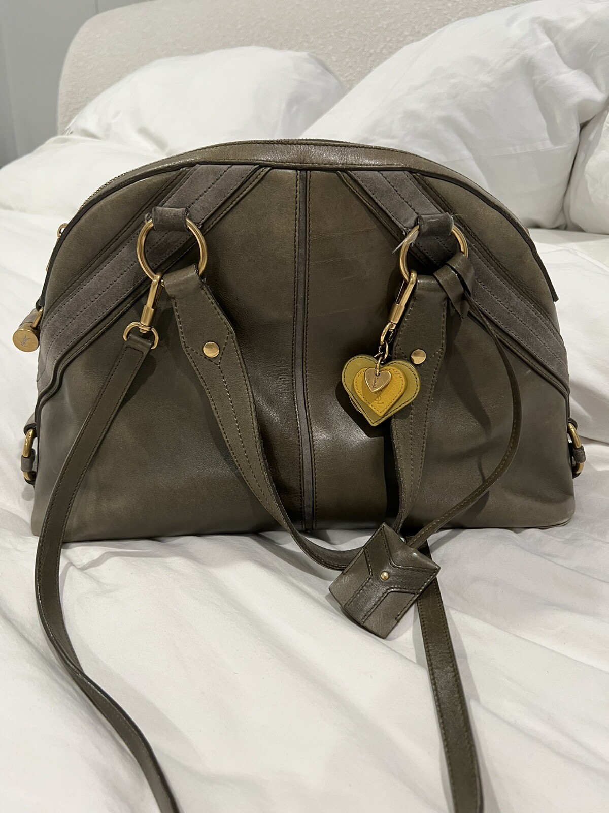 YSL Yves Saint Laurent Borsa a mano grande in pelle musa verde oliva autentica