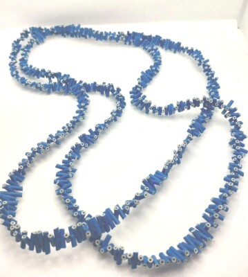Halskette handgefertigt 66 Zoll blau Kabel Kunststoff verschieden hergestellt vom Insassen