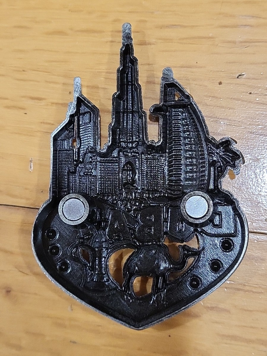 Limited edition 3dates ピンバッジ UAE expo Gold Plated Dubai Expo